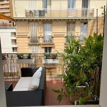 Superbe Studio Frontiere Monaco Avec Climatisation Et Terrasse Au 5e Etage Avec Ascenseur Apartment