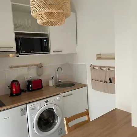 Apartment Superbe Studio Frontiere Monaco Avec Climatisation Et Terrasse Au 5e Etage Avec Ascenseur