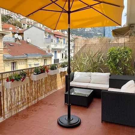 Superbe Studio Frontiere Monaco Avec Climatisation Et Terrasse Au 5e Etage Avec Ascenseur * Beausoleil